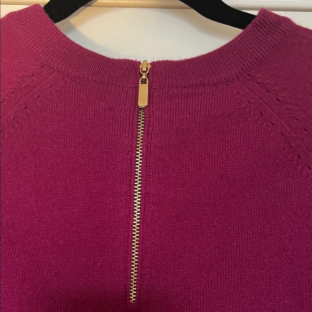 Jones New York 100% Cashmere Sweater – Dark Pink – Gold Zipper - Picture 4 of 8